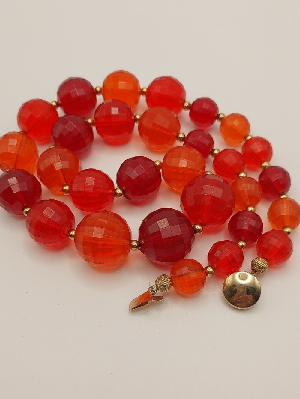Bold Red-Orange Vintage MCM Faceted LUCITE Bead Necklace - Unbranded - Picture 7 of 12